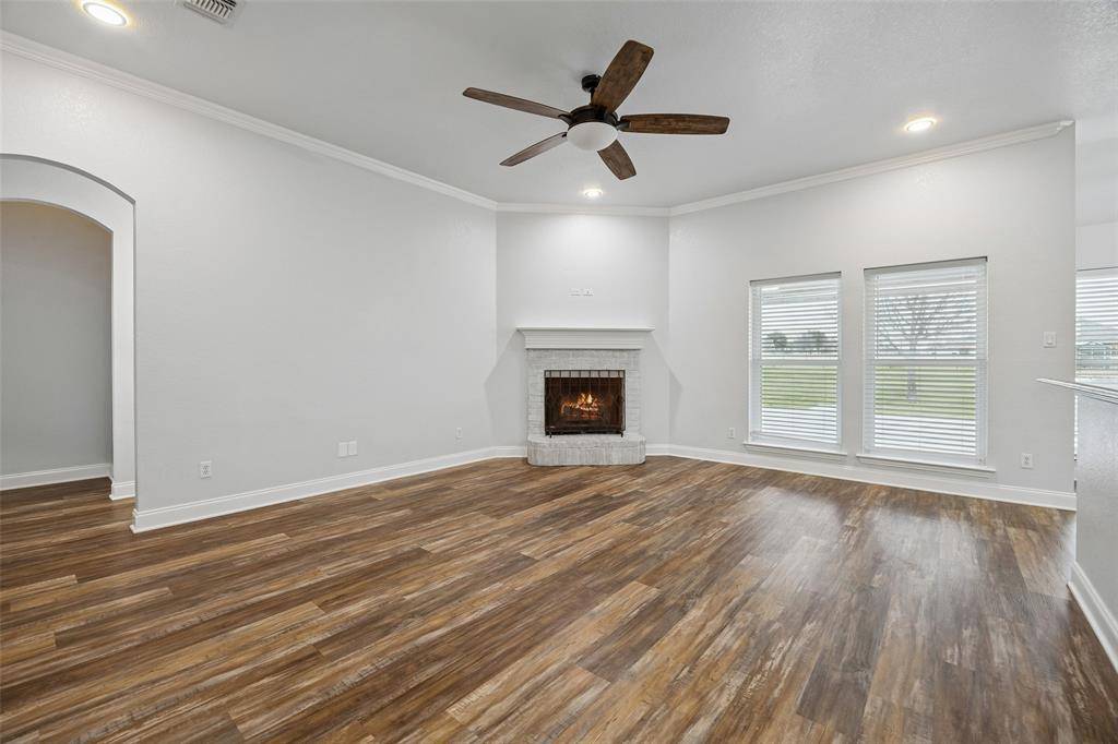 118 Deertail Drive, Azle, TX 76020