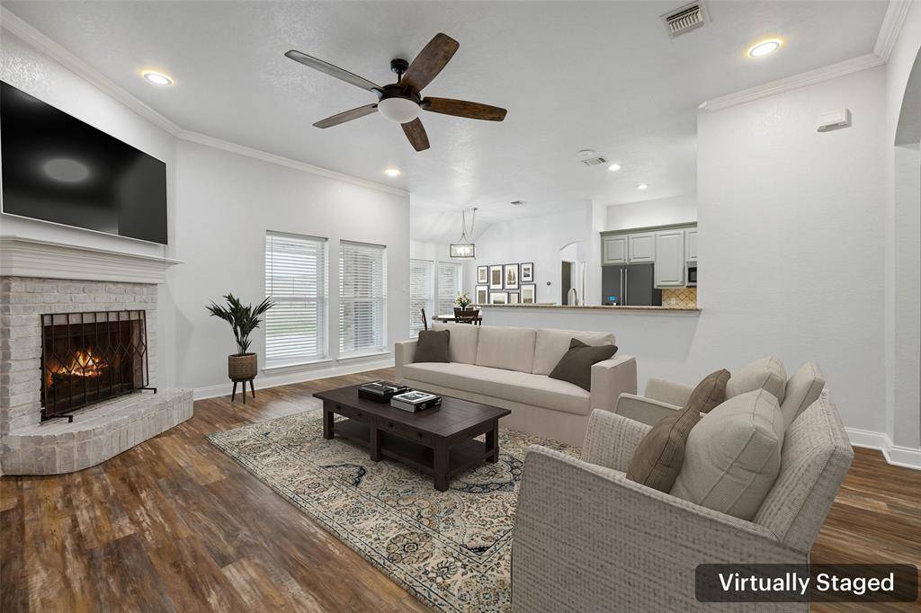 118 Deertail Drive, Azle, TX 76020