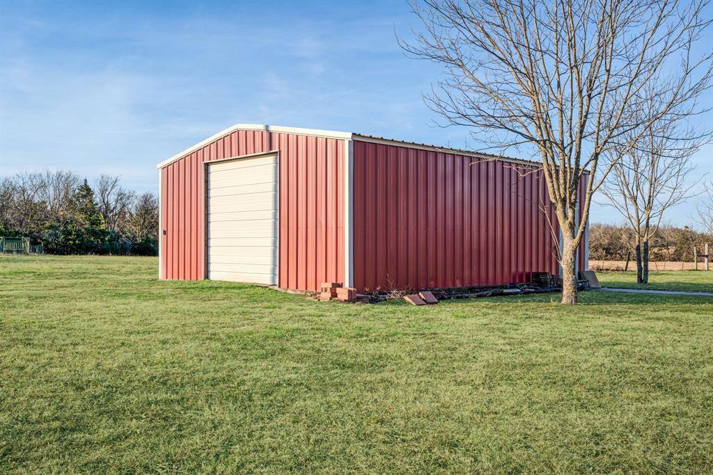 1034 COUNTY ROAD 23900, Brookston, TX 75421