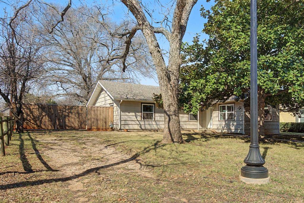 422 N Pecan Street, Arlington, TX 76011