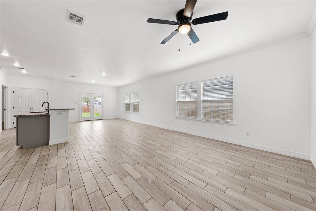 501 Avenue A, Moody, TX 76557