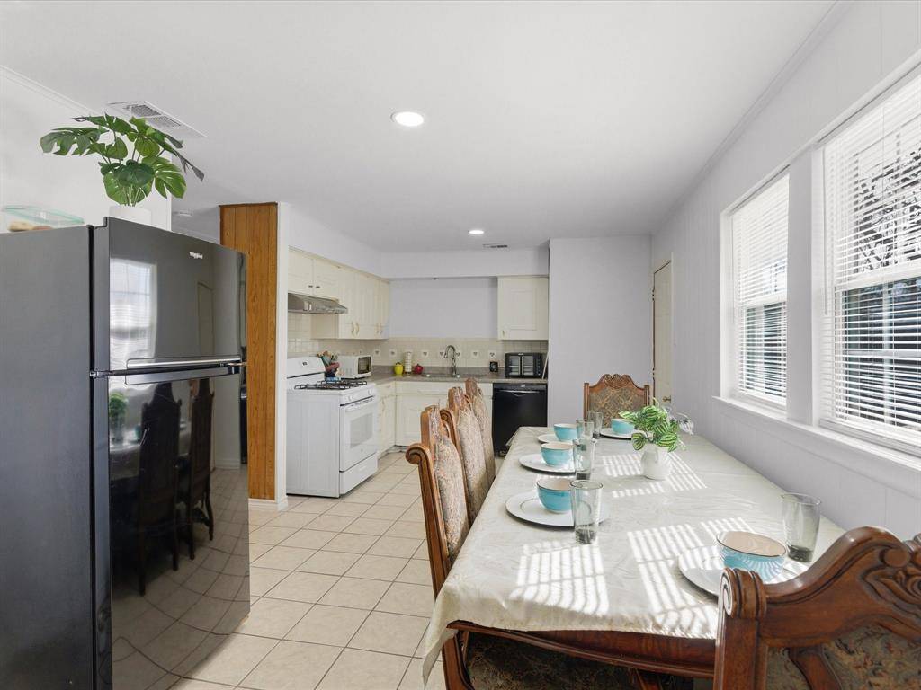 1905 Franklin Street, Irving, TX 75060