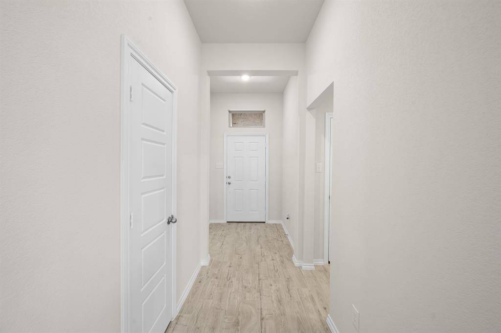 1912 Seminole Drive, Cleburne, TX 76033