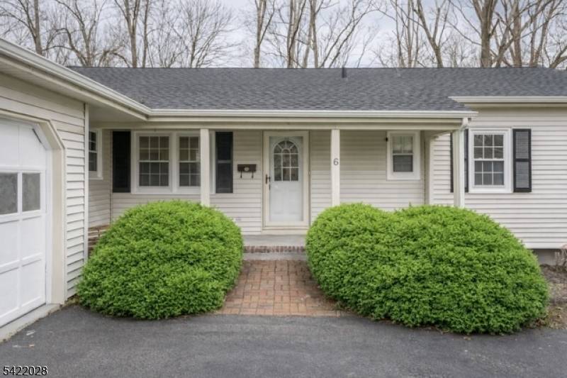 6 Windsor Way, Berkeley Heights Twp., NJ 07922