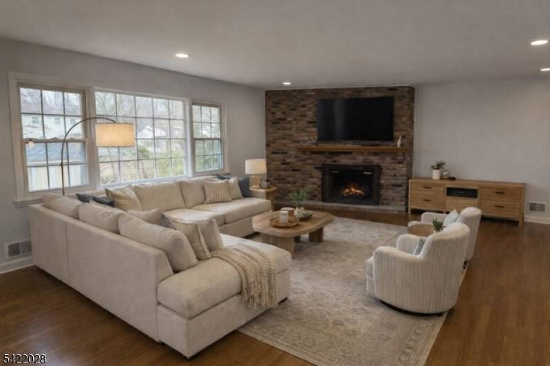 6 Windsor Way, Berkeley Heights Twp., NJ 07922