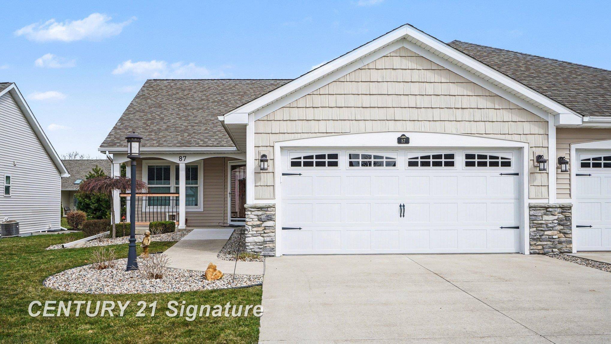 87 Tuscany CIR, Saginaw Twp, MI 48603