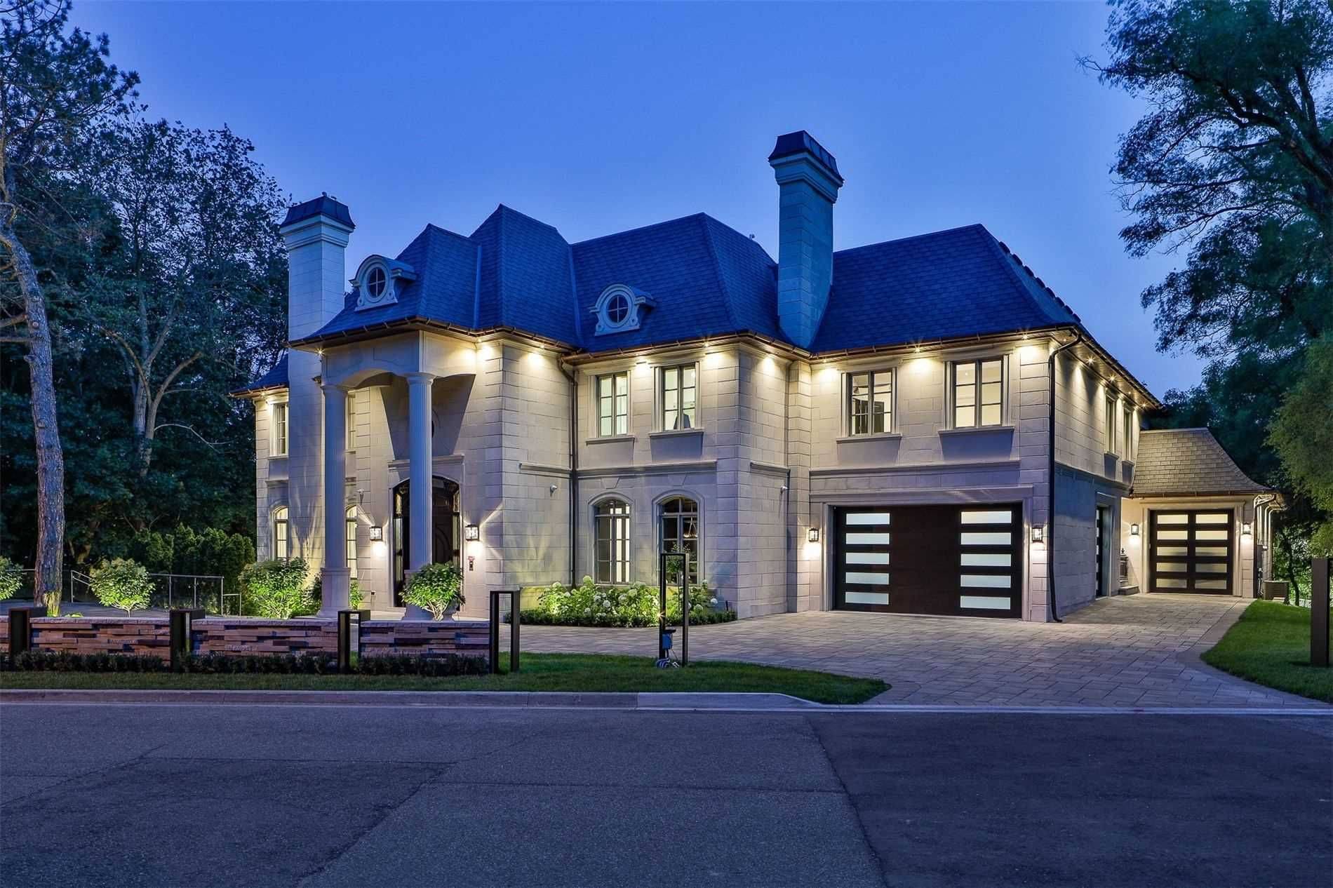 382 Old Yonge ST, Toronto C12, ON M2P 1R4