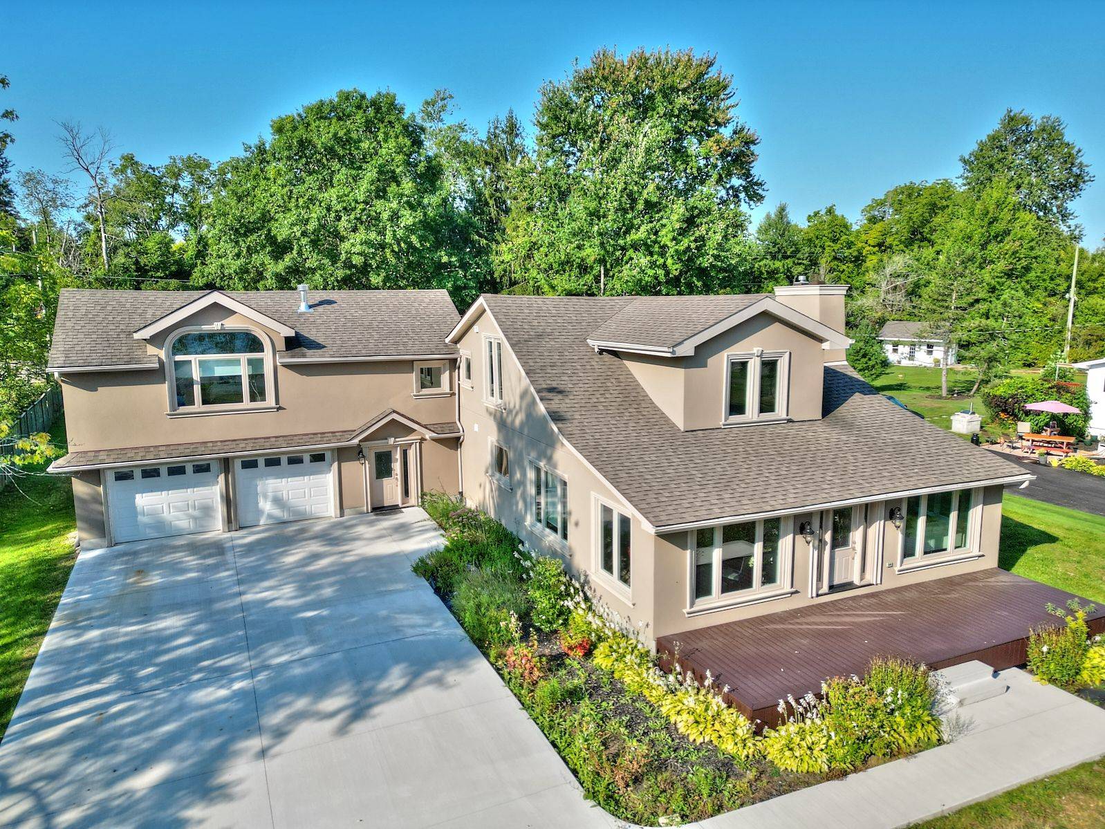 4229 Niagara River Pkwy, Fort Erie, ON L0S 1S0