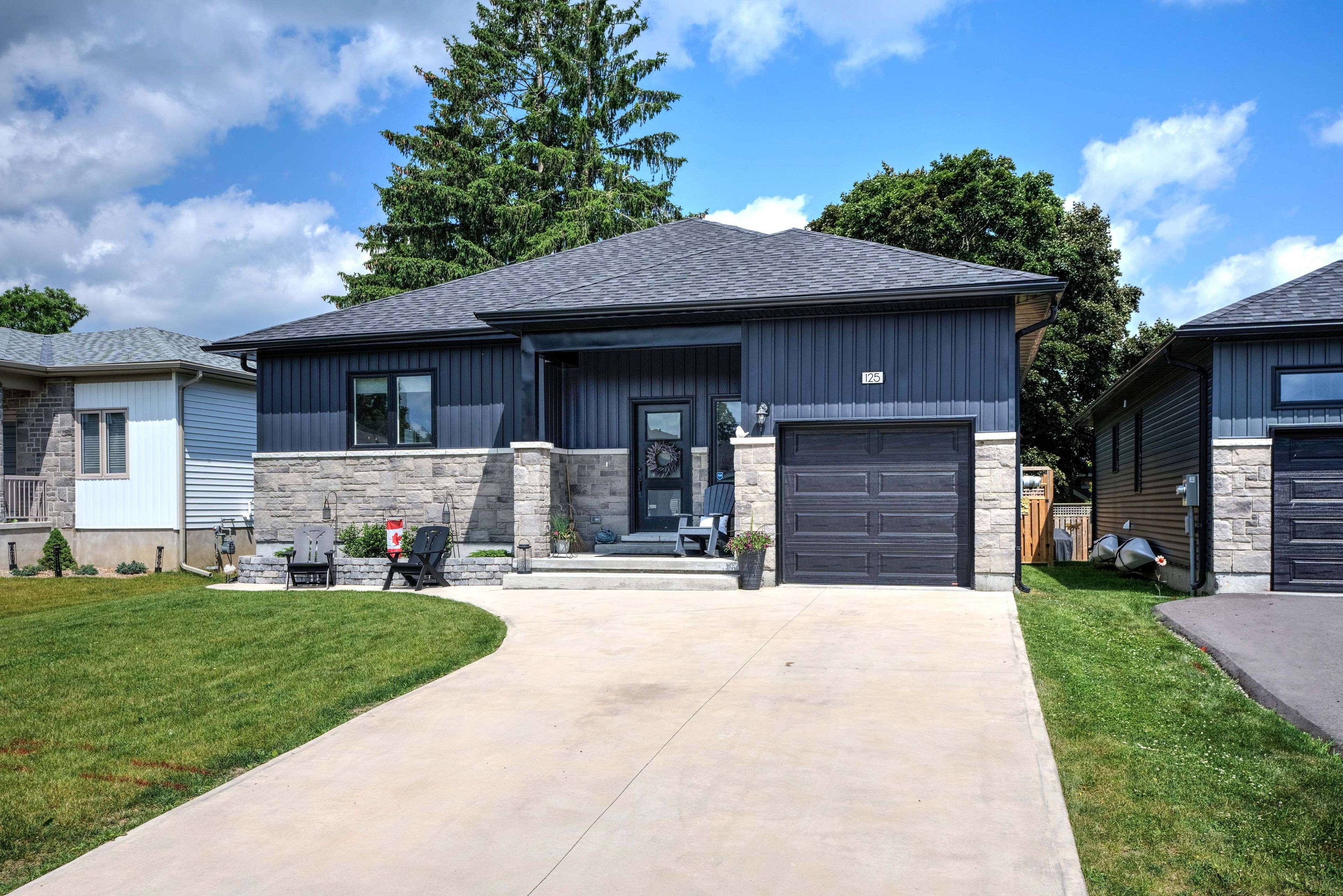 125 Maplecroft CT, Gananoque, ON K7G 0A6