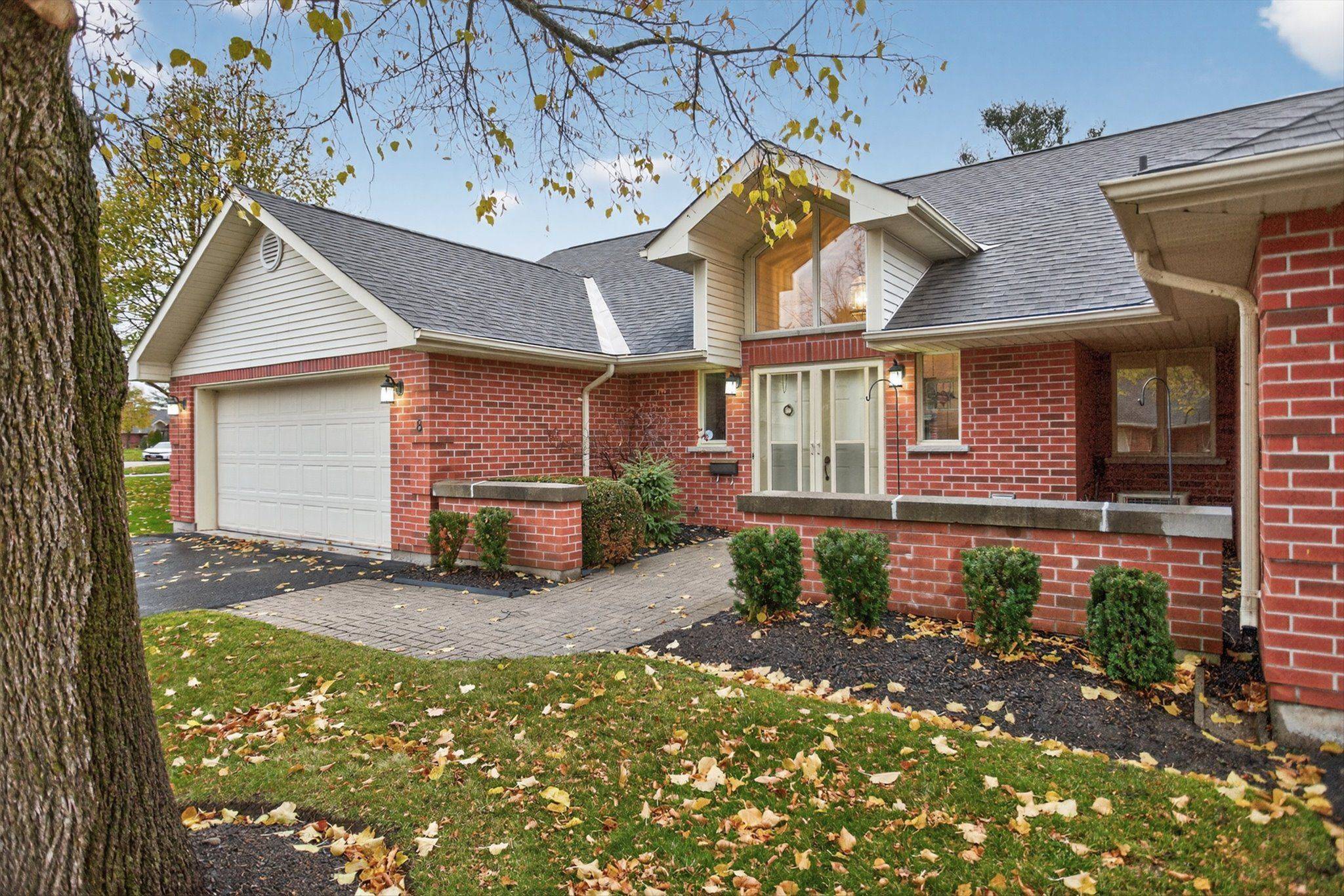 1121 Armour RD #8, Peterborough, ON K9H 7N8