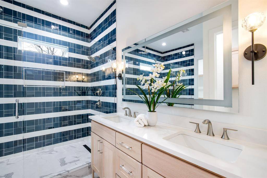 807 S Glasgow Drive, Dallas, TX 75223