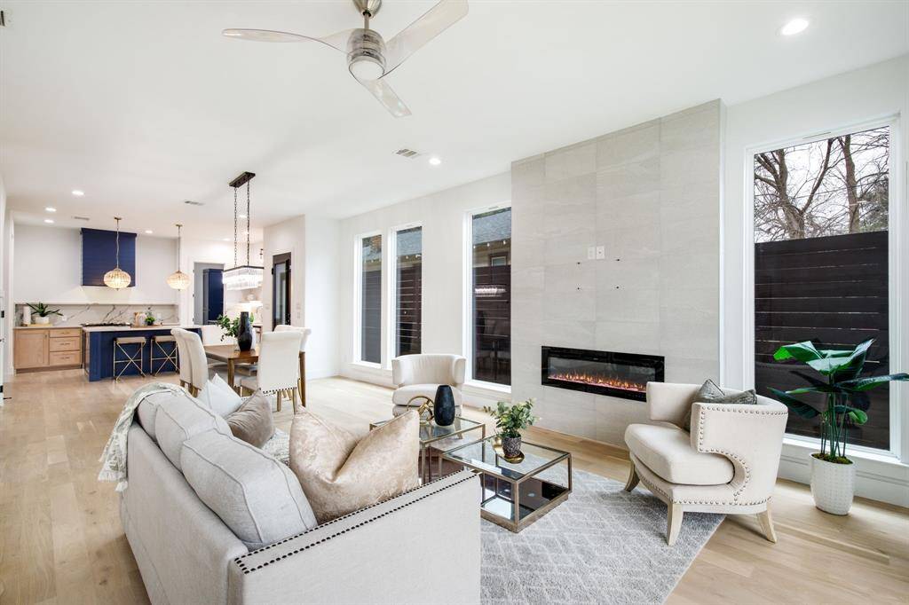 805 S Glasgow, Dallas, TX 75223