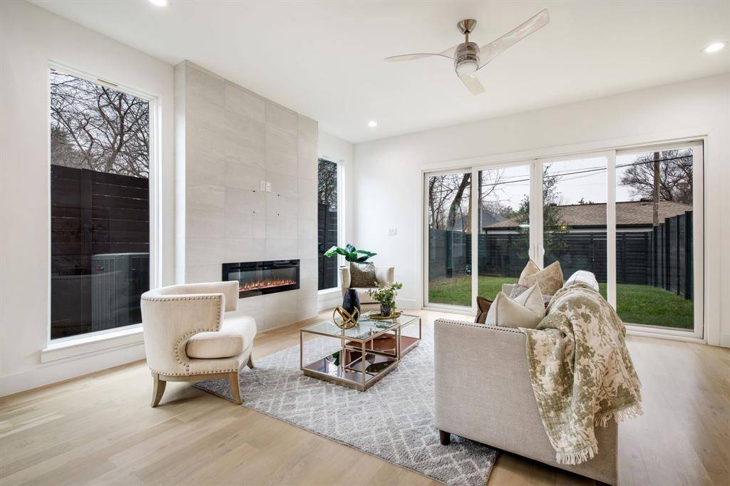 805 S Glasgow, Dallas, TX 75223