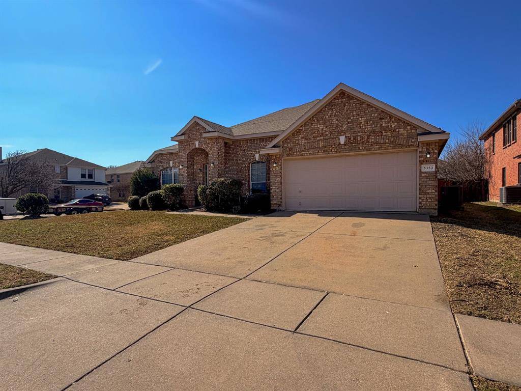 5353 Freestone Drive, Grand Prairie, TX 75052