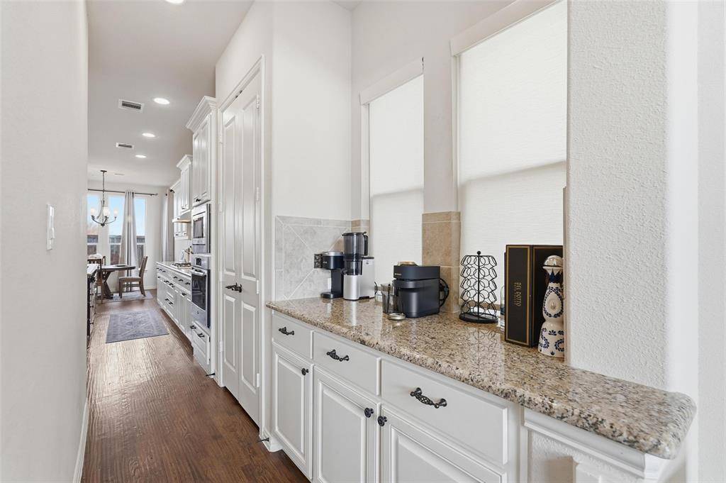 2837 Edinburgh Drive, Carrollton, TX 75006