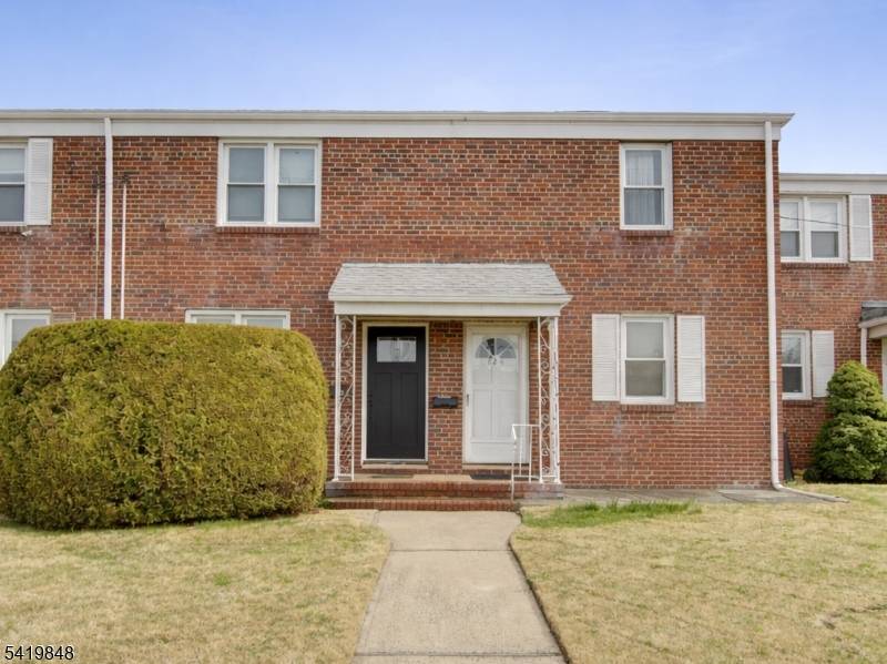 824 N Stiles St, Linden City, NJ 07036