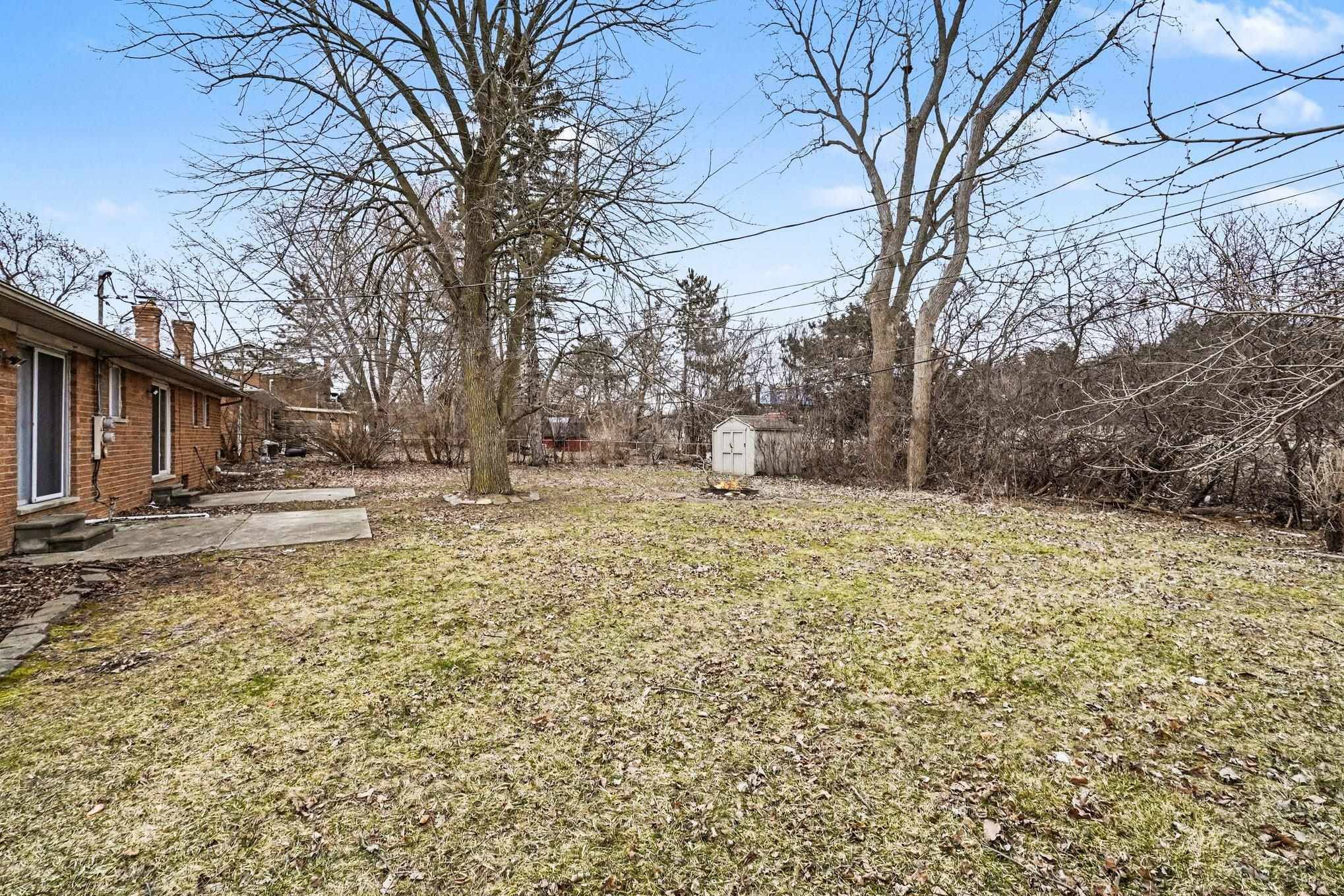 3505 Ridgecliffe DR, Flint Twp, MI 48532