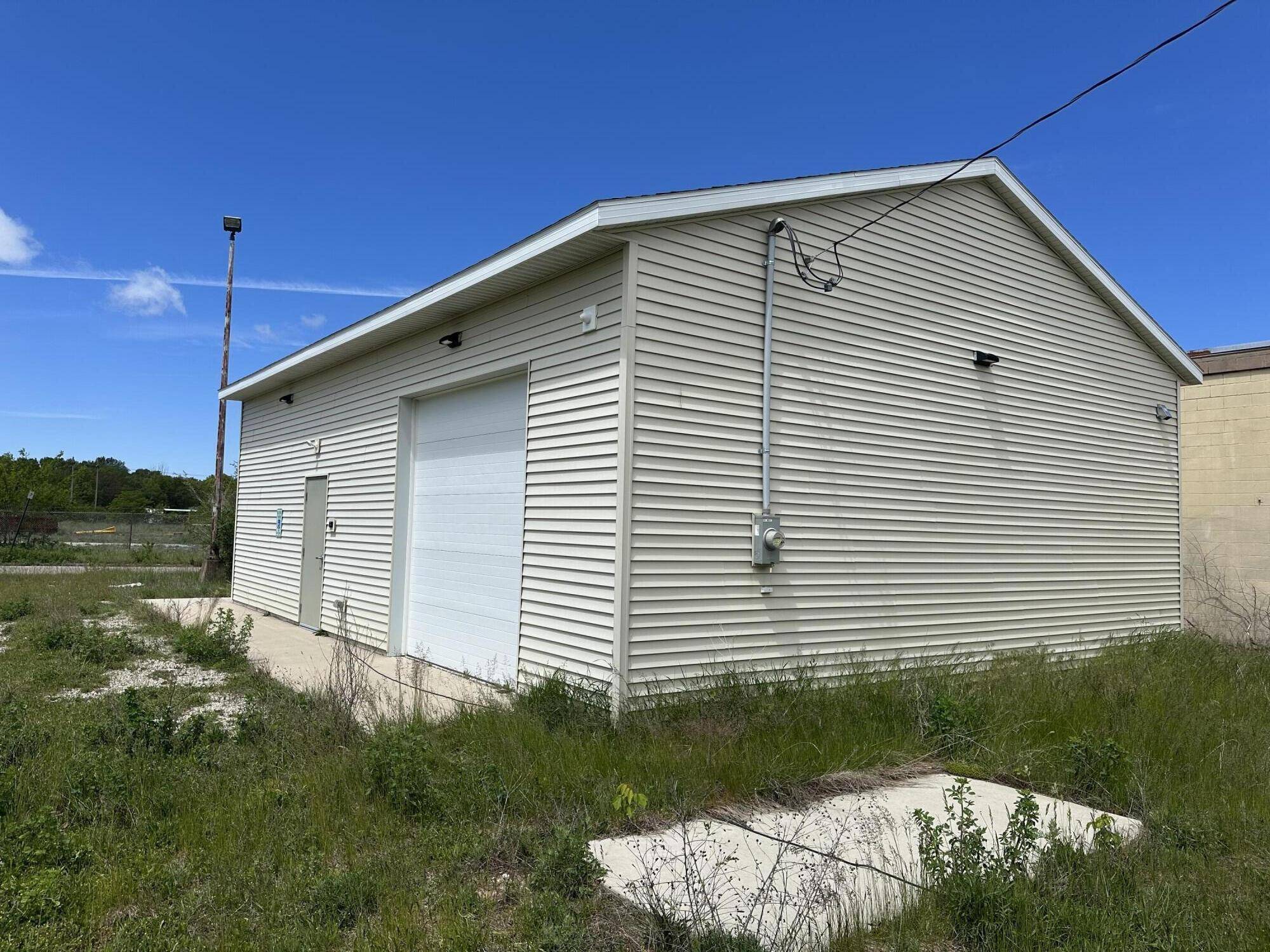 1984 Jefferson ST, Muskegon City, MI 49441