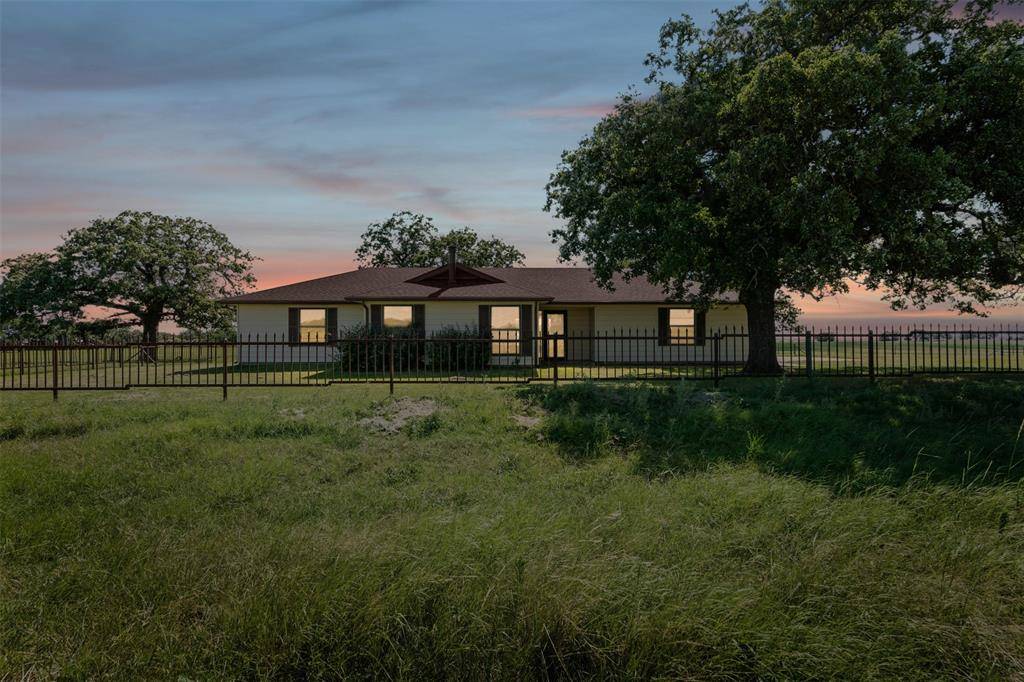 237 Hcr 1444, Blum, TX 76627