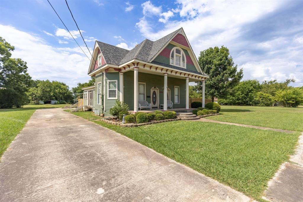 404 E Main Street, Ladonia, TX 75449