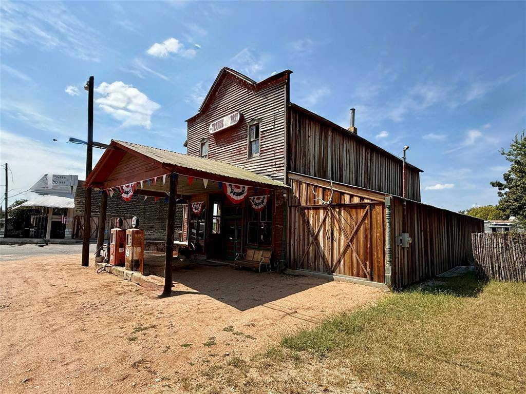 622 Main Street, Blanket, TX 76432