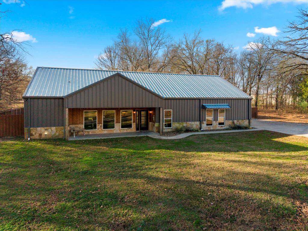 239 County Road 1516, Alba, TX 75410