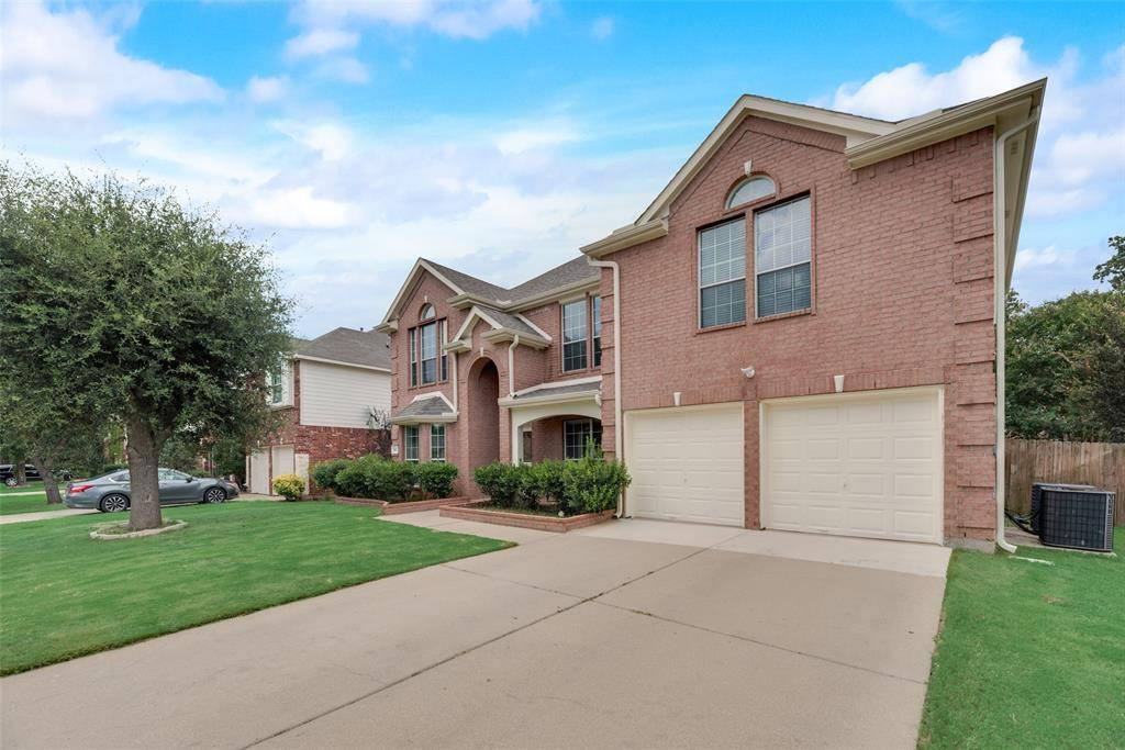 202 Forestridge Drive, Mansfield, TX 76063