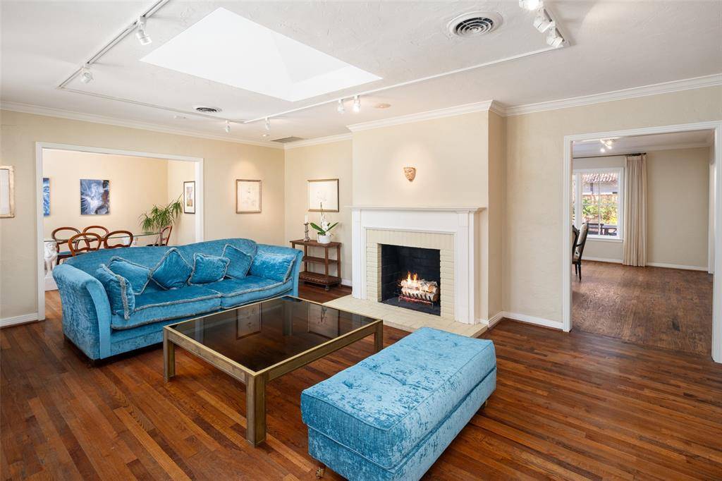 6203 Waggoner Drive, Dallas, TX 75230