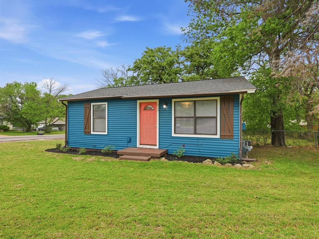 632 N Stewart Street, Azle, TX 76020