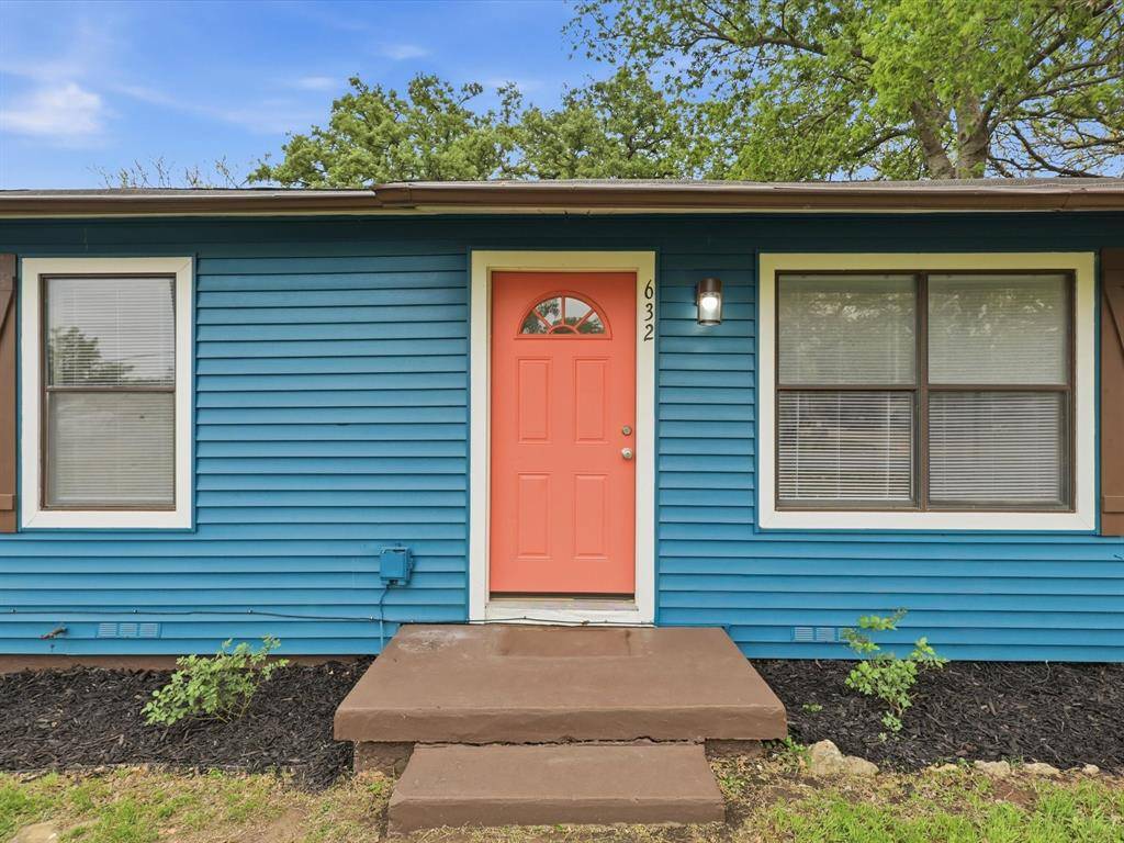 632 N Stewart Street, Azle, TX 76020