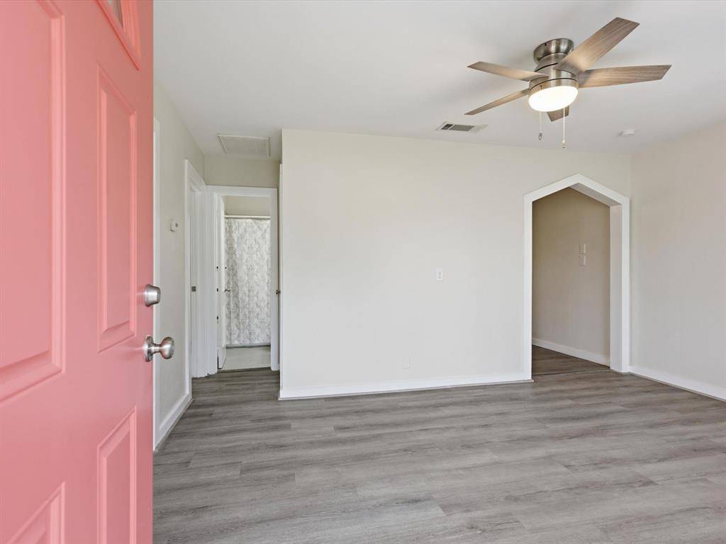 632 N Stewart Street, Azle, TX 76020