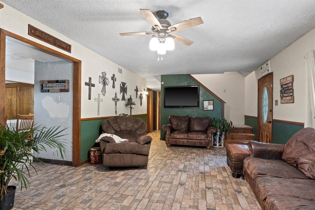 504 E 3rd, Mount Pleasant, TX 75455