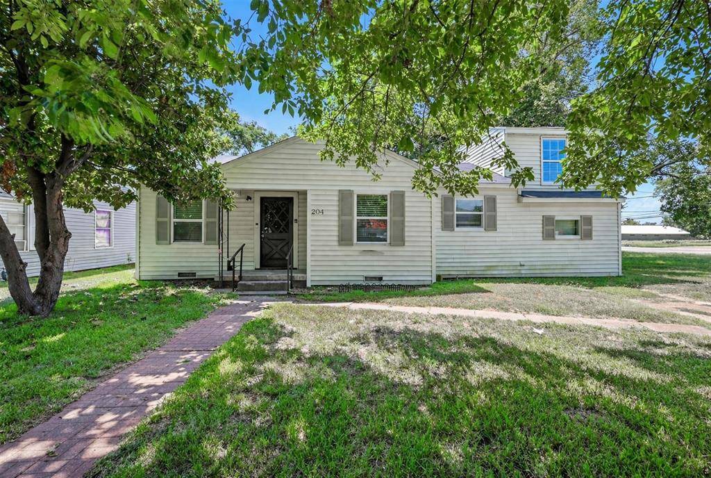 204 Graham Avenue, Bonham, TX 75418