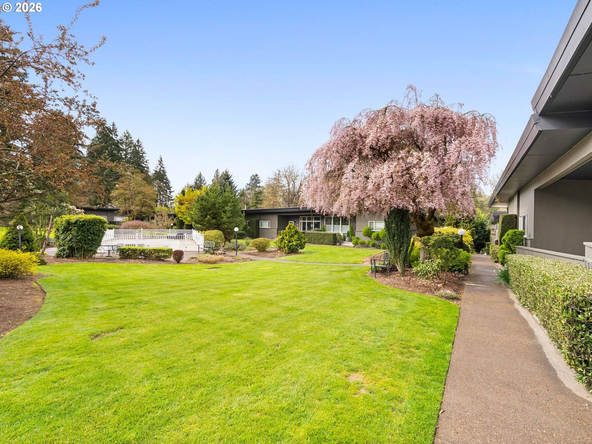 5225 SW OLESON RD #15, Portland, OR 97225