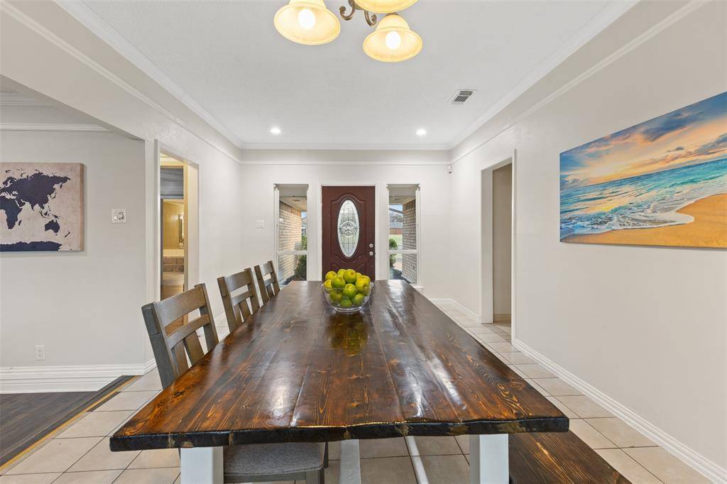 1105 E Spring Valley Road, Richardson, TX 75081