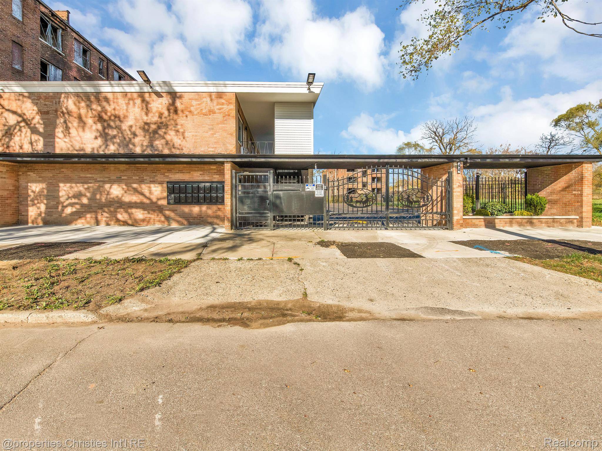 44 HIGHLAND ST #8, Highland Park, MI 48203