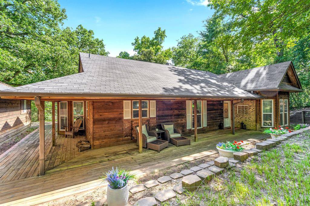 237 Saddleback Lane, Holly Lake Ranch, TX 75765