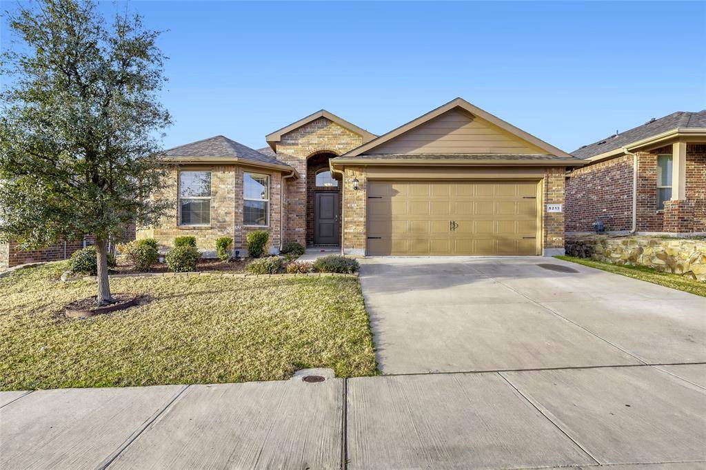 8213 Muddy Creek Drive, Fort Worth, TX 76131