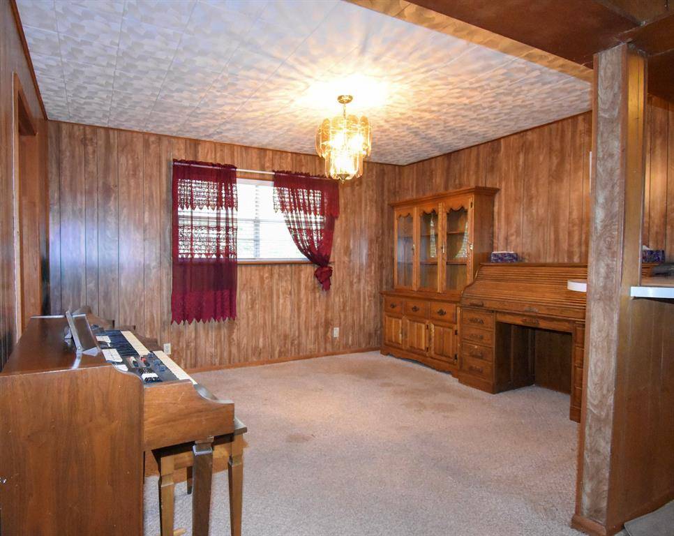 1904 S Walnut, Brady, TX 76825