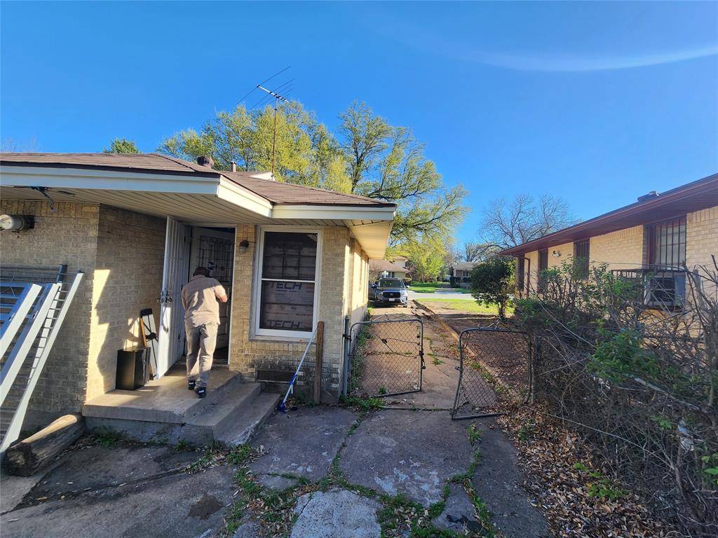 1527 Cape Cod Drive, Dallas, TX 75216