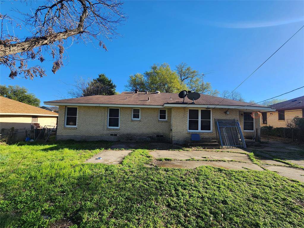 1527 Cape Cod Drive, Dallas, TX 75216