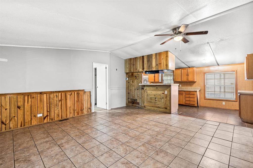 9100/9088 5th Street, Crawford, TX 76638