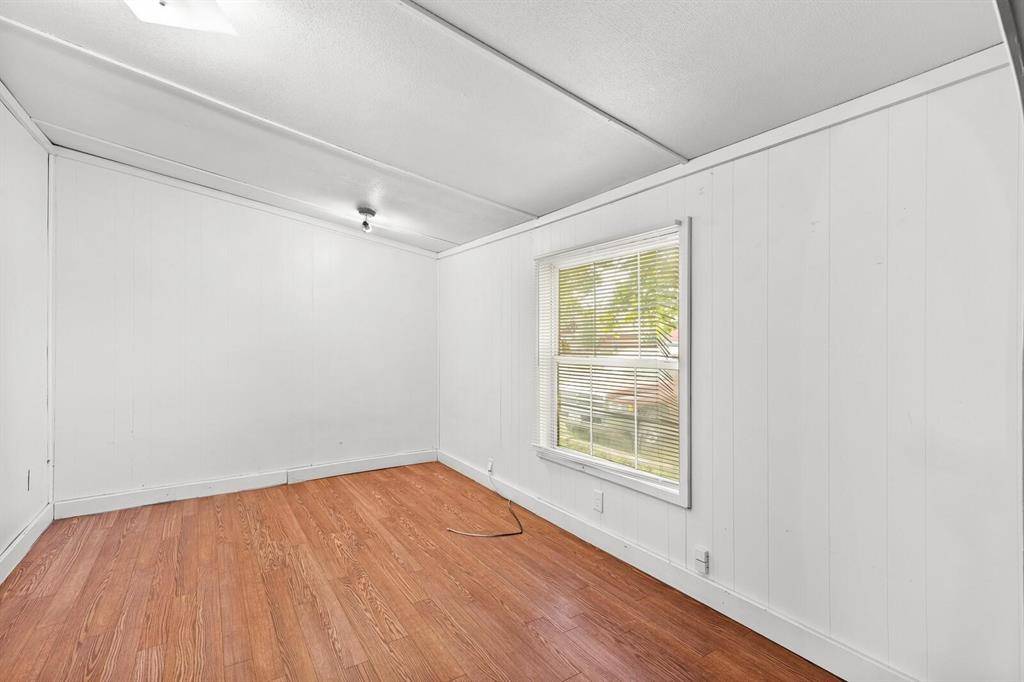 9100/9088 5th Street, Crawford, TX 76638