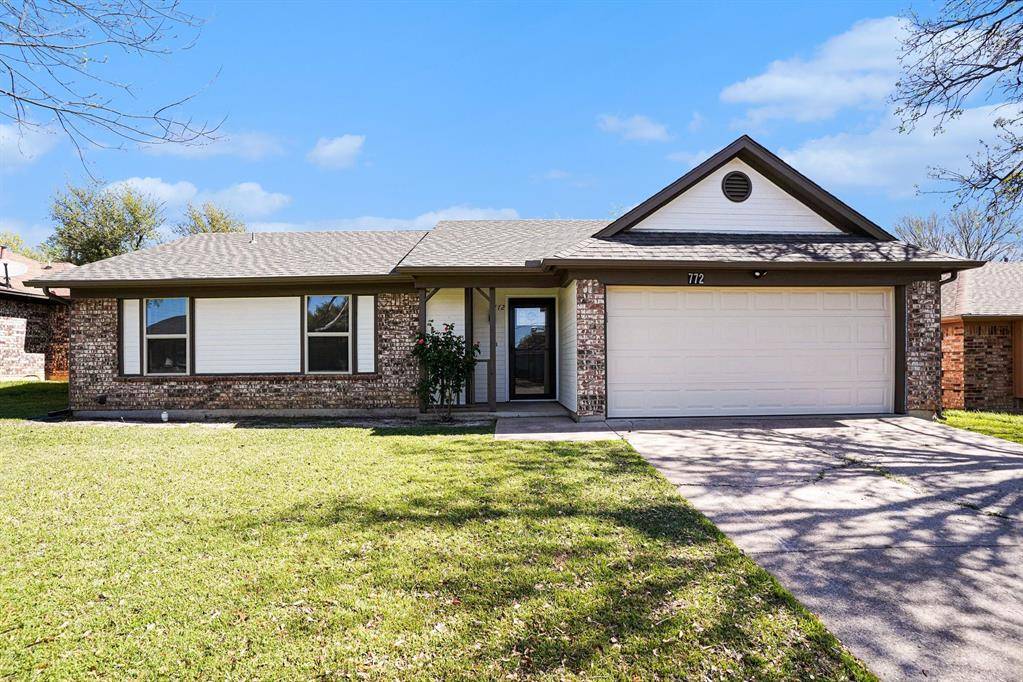 772 Hampshire Drive, Burleson, TX 76028