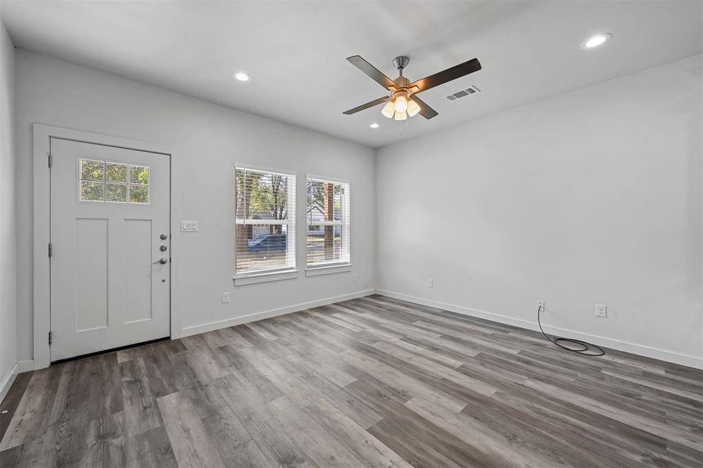 517 E Heron Street, Denison, TX 75021