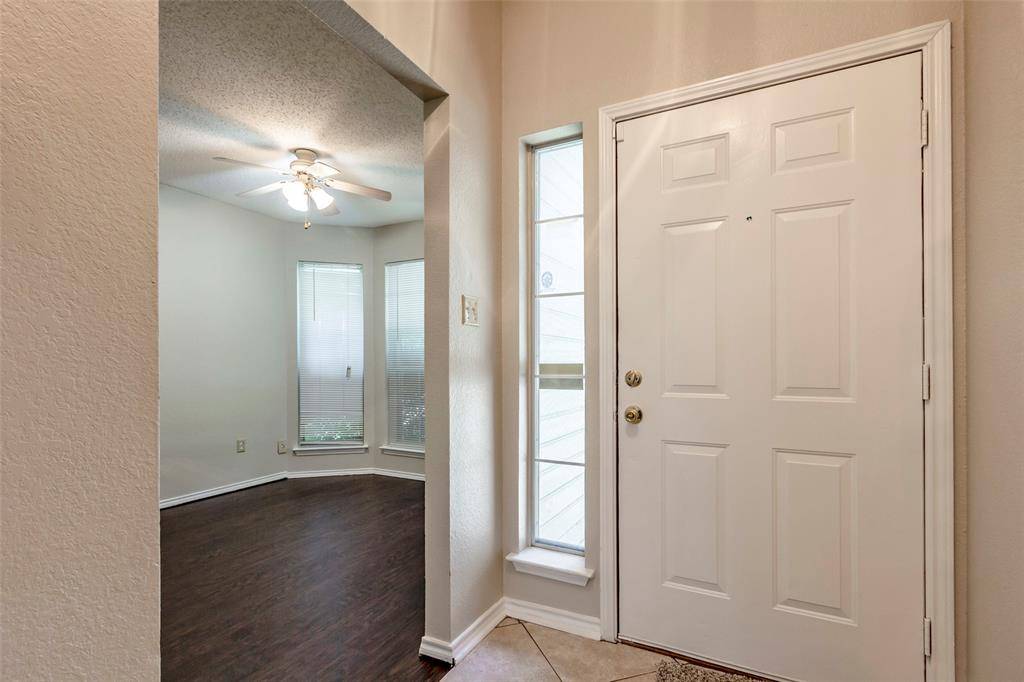 845 Applewood Drive, Cedar Hill, TX 75104