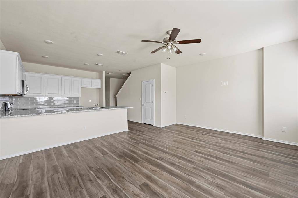 601 Thomas Street #2, Bonham, TX 75418