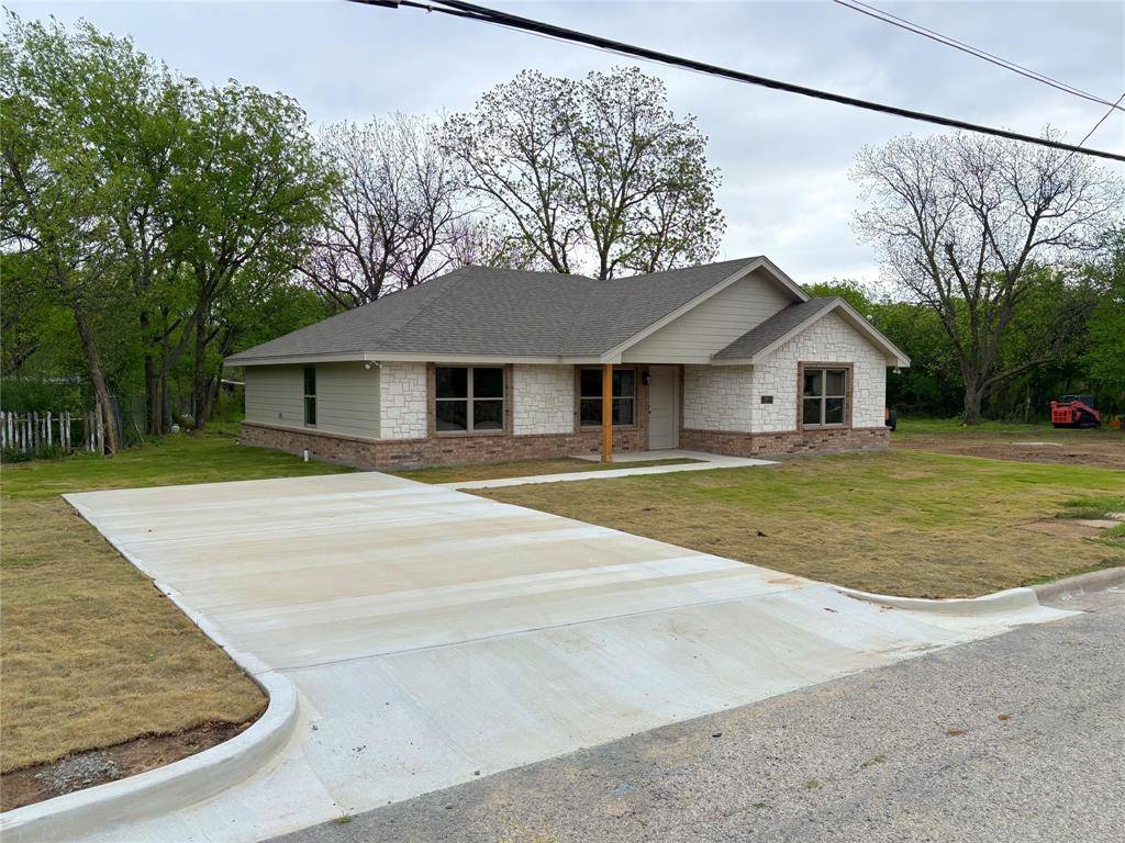 307 Elba Street, Bowie, TX 76230
