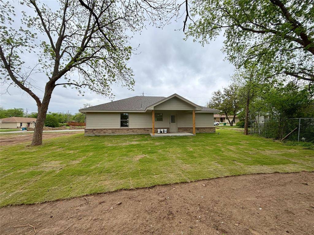307 Elba Street, Bowie, TX 76230