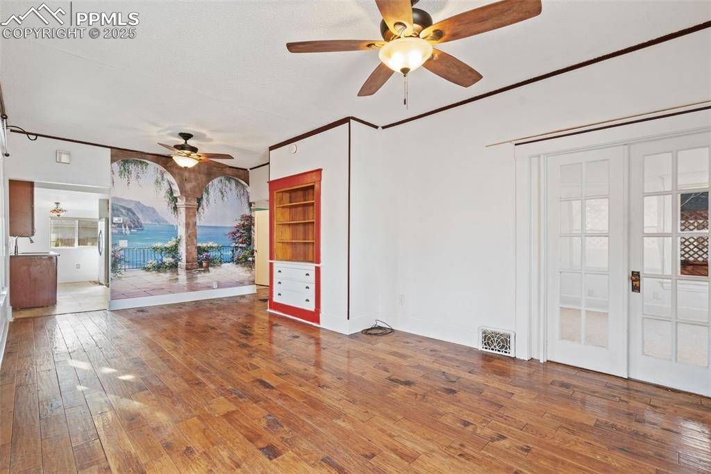 219 E Jefferson ST, Colorado Springs, CO 80907